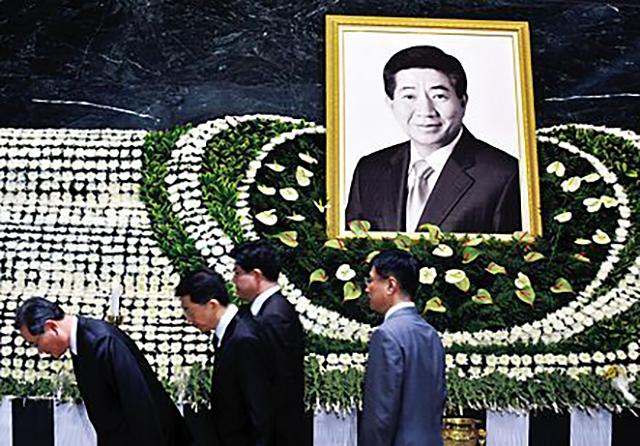 韩国官员酒驾,韩国人醉酒呕吐