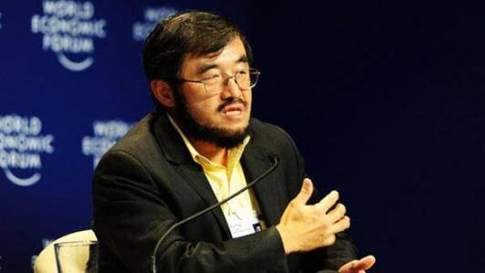 华为任正非中年危机,任正非带领华为披荆斩棘