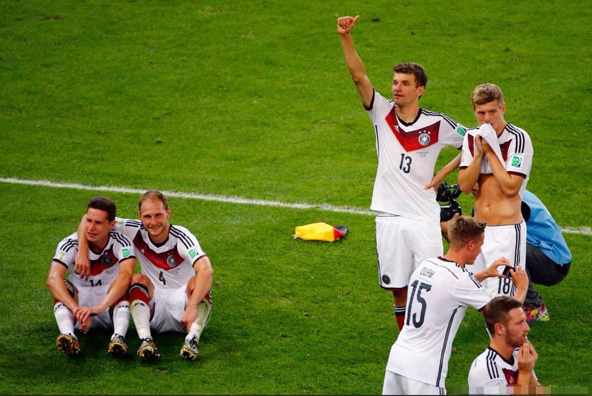 二娃穆勒的荣誉,二娃穆勒是超巨吗