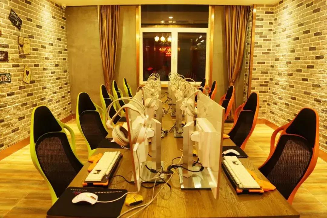 「今日网咖」话题:诚心招聘、良心卖店、良才求职!