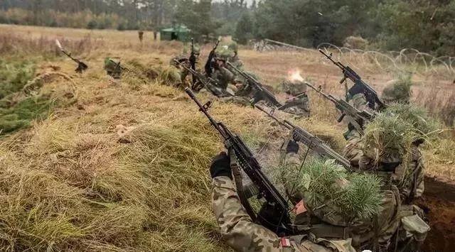 用枪如何*飞机打**，我们曾经是认真的