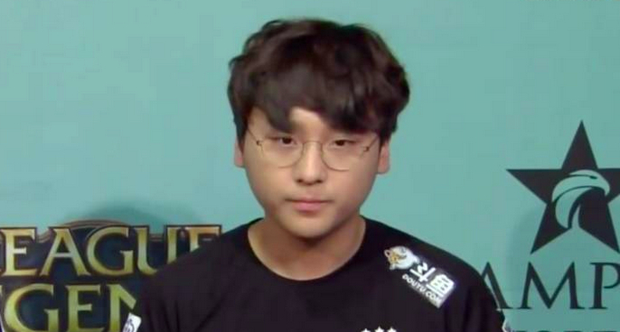 s6总决赛skt出场仪式选手介绍,s6skt夺冠阵容