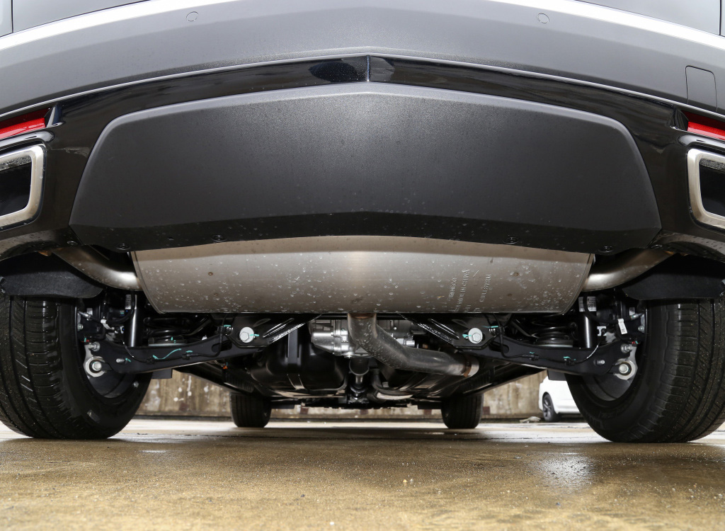 7万公里的凯迪拉克xt5值得买吗,凯迪拉克xt5百公里油耗多少