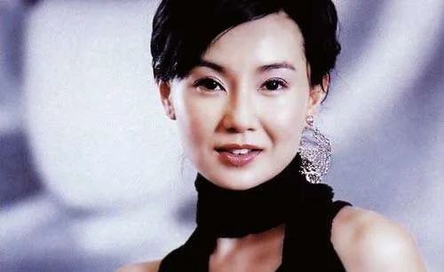 52岁邱淑贞近照曝光,51岁邱淑贞素颜照片