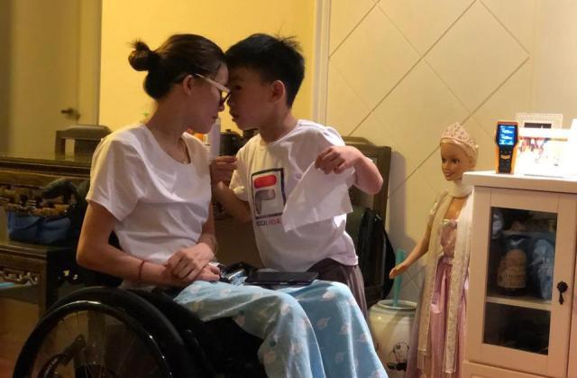 坏消息!瘫痪21年桑兰又患新疾病,或影响“生二胎”