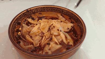 康师傅统一白象方便面哪个更好吃,吃康师傅方便面最值得买哪一款