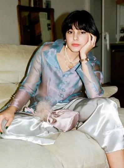 垂感雪纺阔腿裤搭什么上衣好看,雪纺阔腿裤怎么搭配上衣才好看