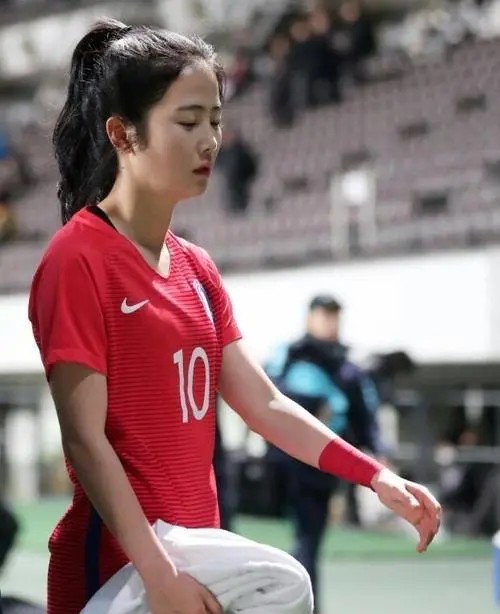 靓丽的“玫瑰豪门”--记世界足坛最美女足队员阵容