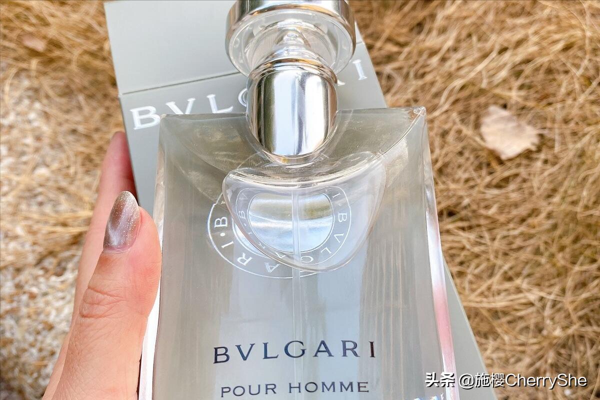 情人节送女朋友香水推荐平价,情人节礼物口红香水