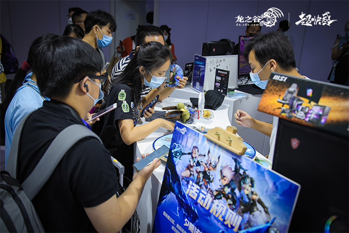 cj展台coser (万代cj展台coser)