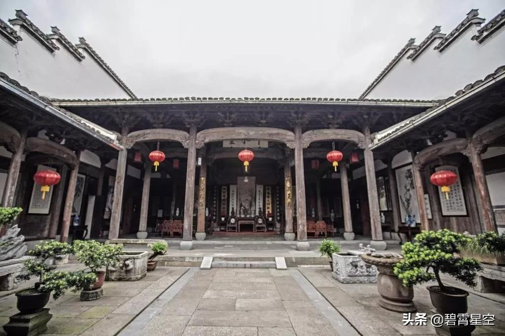 《三岔口》之26：女魔鬼！咬咬牙，摔死亲生儿子扬长而去