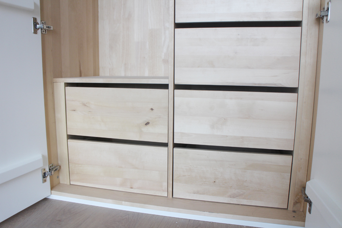 故宫的龙椅是什么木头做成的,故宫的龙椅是什么材质的