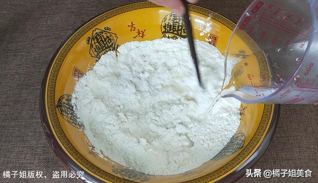 大厨教你一招做面条,我家面条