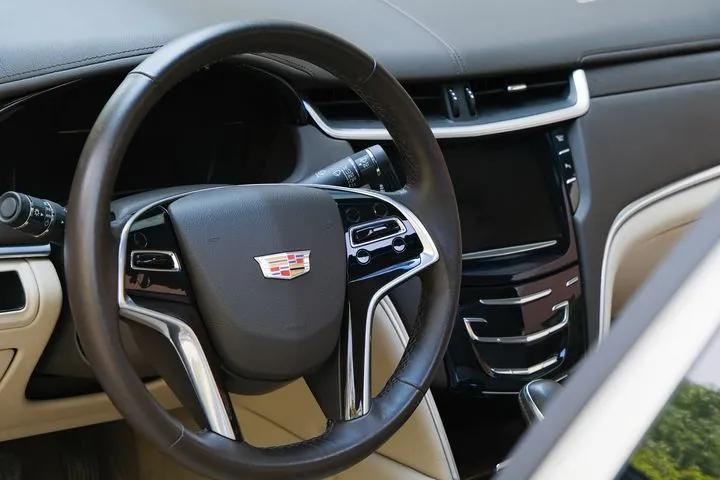 二手凯迪拉克xts和君越哪个值得买,二手凯迪拉克xts推荐买什么配置