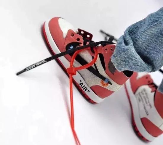 手办都比我穿得好系列!这位大神的玩偶,足下已经穿上了AirMag