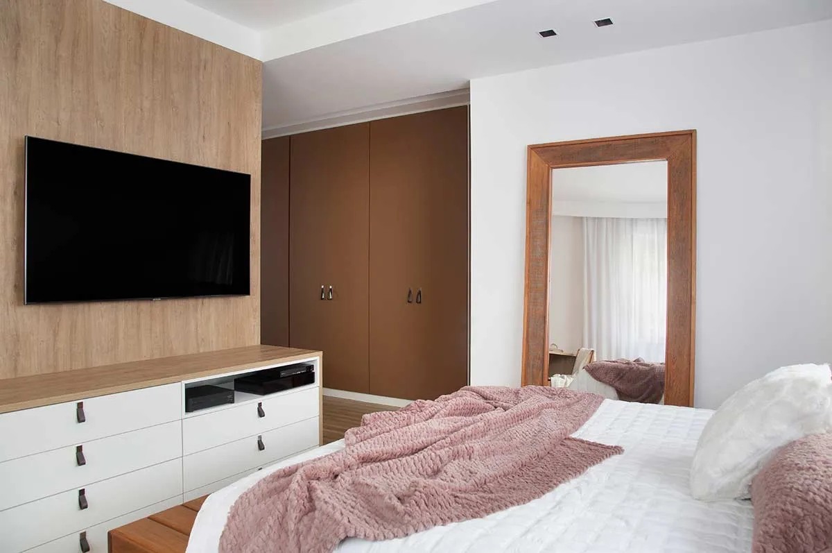 餐厅一面墙做木饰面,中式风餐厅墙面做木饰面