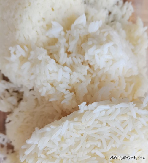 隔夜饭硬怎么炒,比较软的隔夜饭怎么炒好