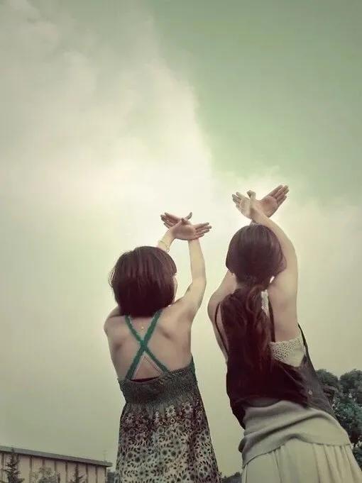 怎么对待闺蜜和老公的暧昧,爱上闺蜜老公该怎么走出情感怪圈