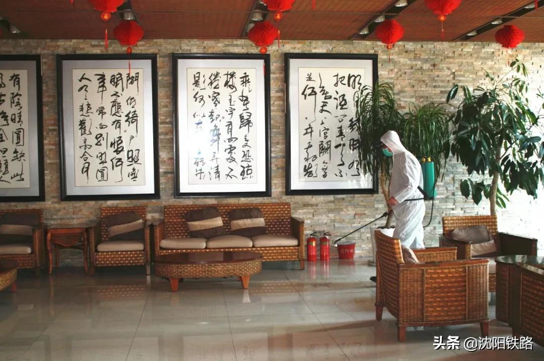 这个季节很适合泡温泉,到五龙背泡温泉放松一下心情