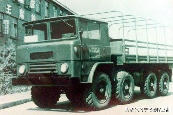 解放军轮式装甲车种类,中国军用八轮重型装甲车