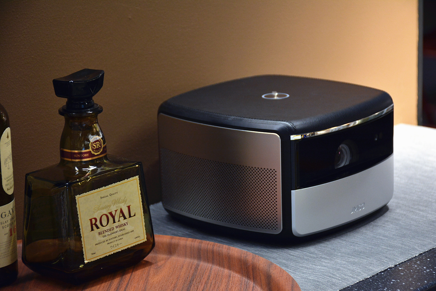 坚果4k超高清投影仪,坚果j10和当贝x3投影哪个好