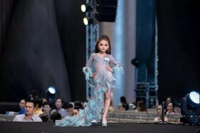 性早熟的孩子伤不起，父母应及时发现苗头及早治疗