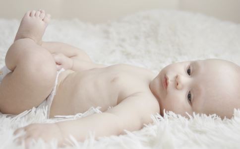 婴儿老是闹人怎么办,婴儿每天闹夜有什么好办法