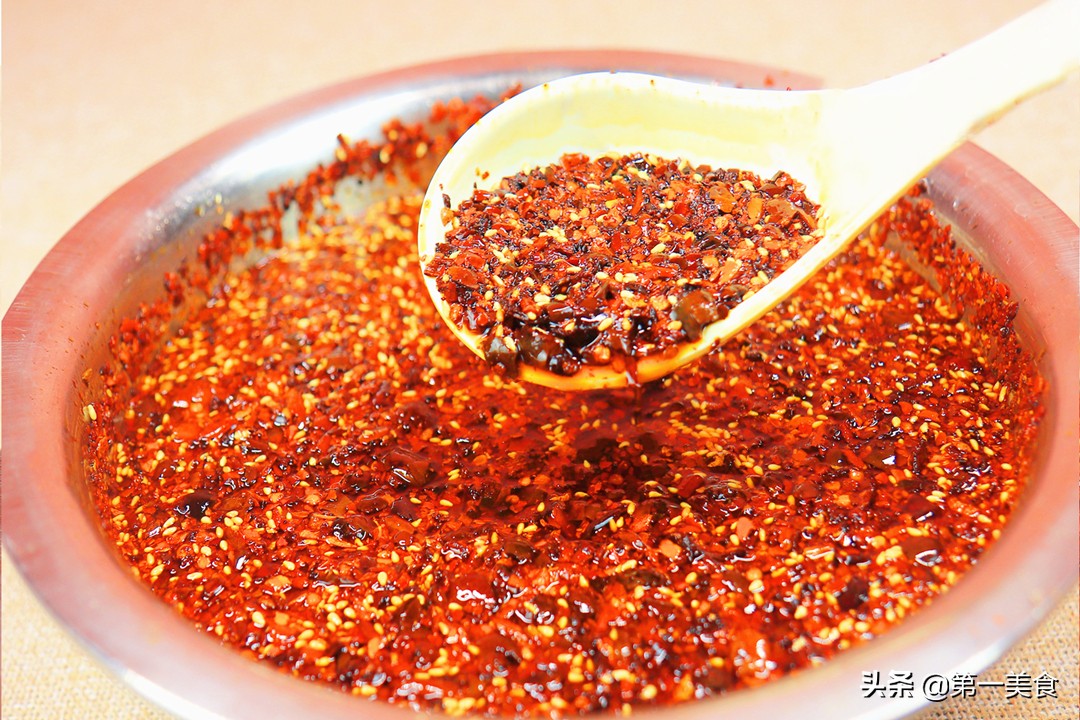 饭店的辣椒油为啥又香又红亮,餐饮专用辣椒油配方