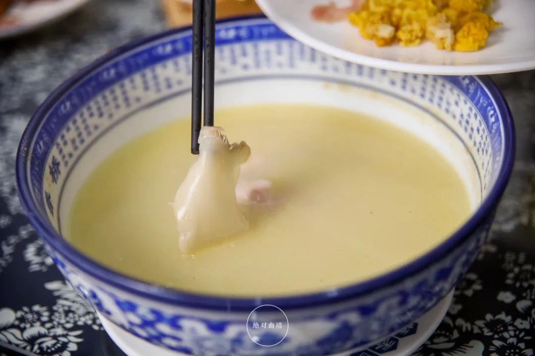 曲靖200一碗的过桥米线,曲靖高端过桥米线