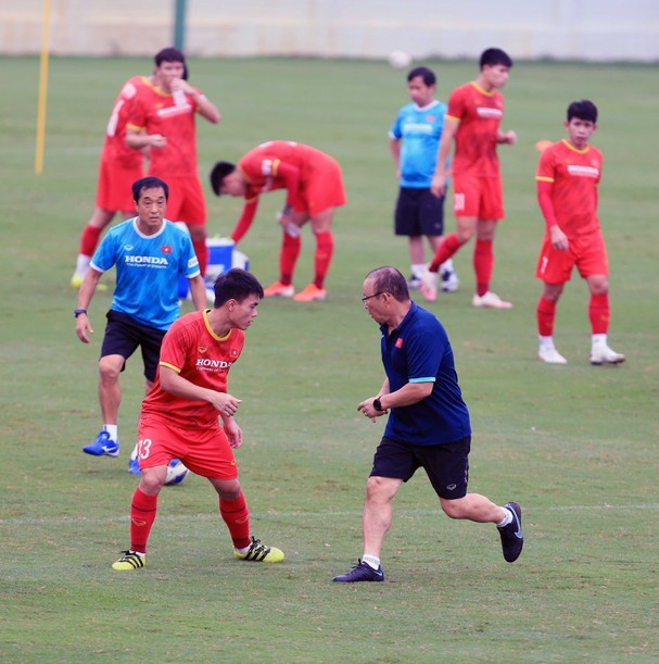 越南队夺12强赛首胜,越南世预赛23人大名单