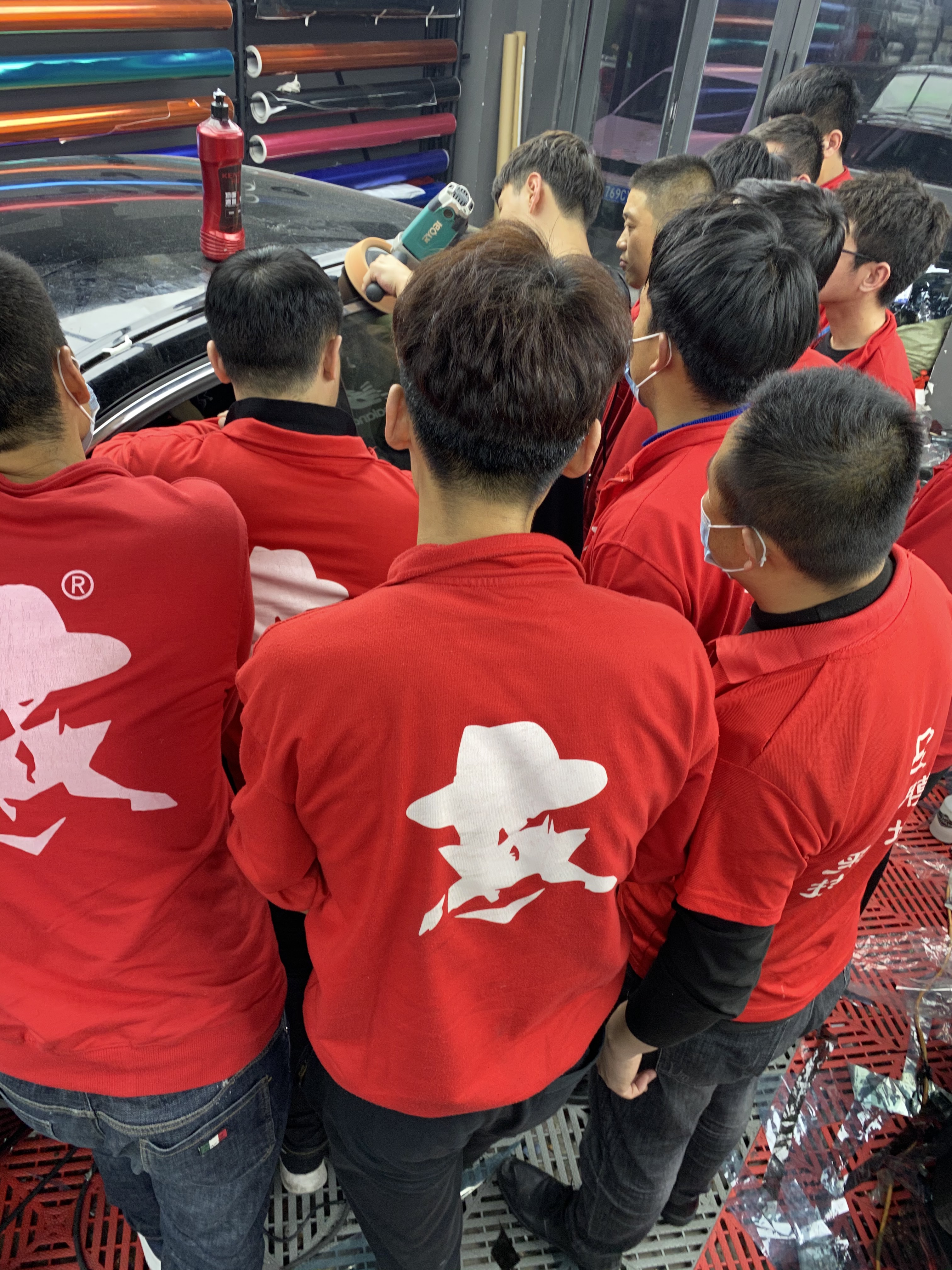 美容抛光的正确步骤,汽车美容抛光手法教程