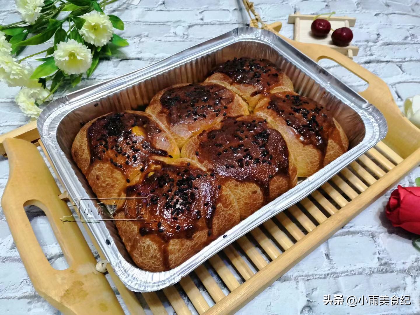 自己在家做烤面包超级简单,烤面包的过程真的很治愈