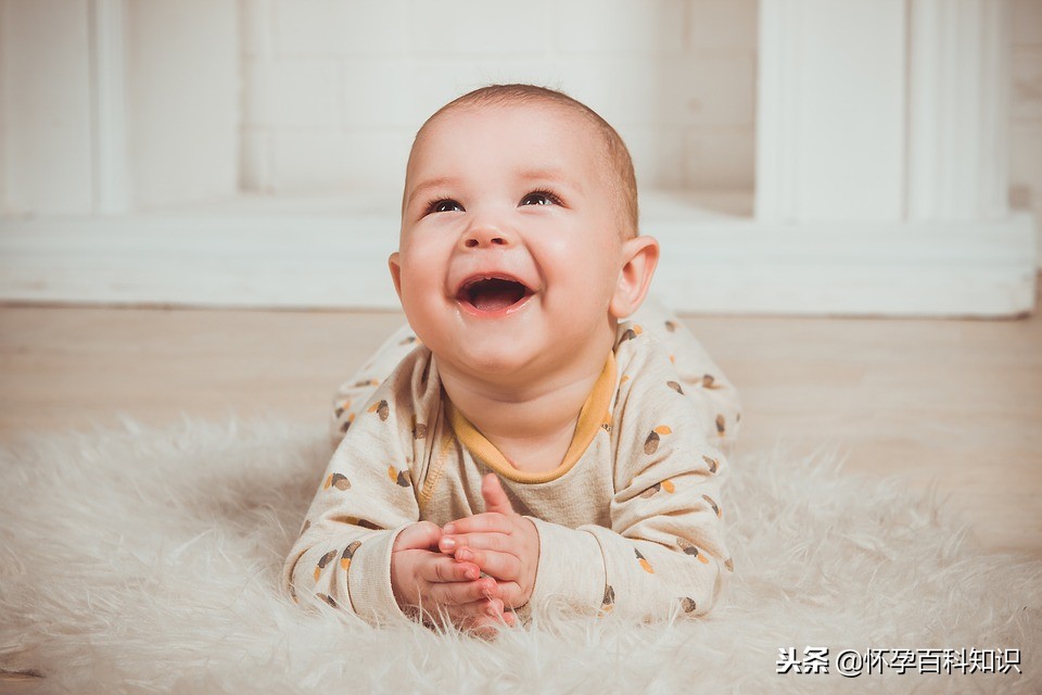 婴儿大便规律每次都有奶瓣,婴儿的排便和吃饭时间规律吗