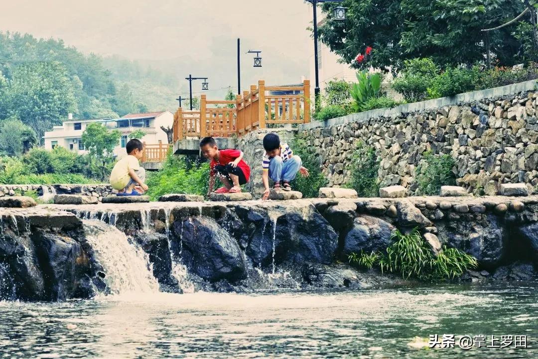 梦里是江南水乡，没曾想，却恋上罗田这个村