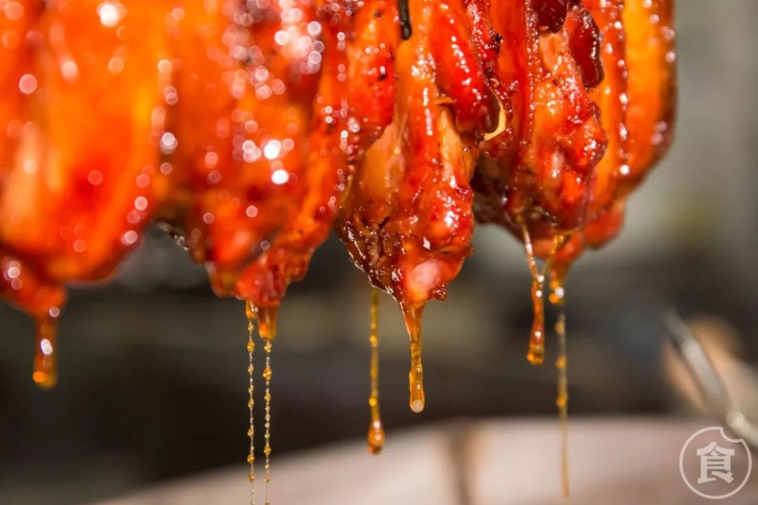 穿越80年代怀旧茶室！专卖TVB里的老港味，最低10元一件