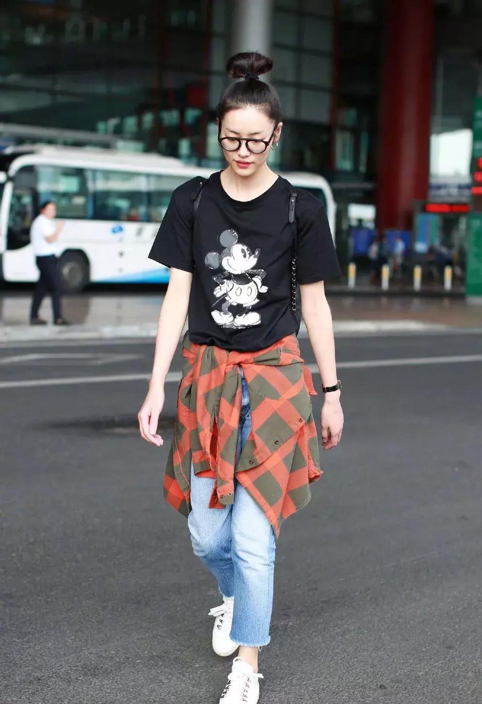 刘雯格纹,刘雯穿格纹衫好看吗