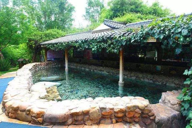 去云南哪里泡温泉最好,云南必去十大景区推荐