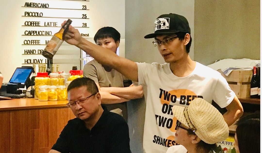 精酿啤酒咖啡征文题目 (啤酒咖啡治好重瘾者)