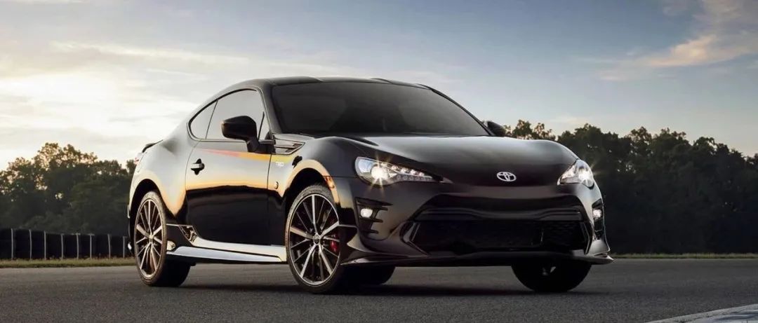 4年时间小伙轻松拿下百万奔驰,5万入手翼神怎么玩最有气质