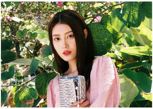 大脸刘海怎么弄才好看,遮大脸平刘海怎么弄好看