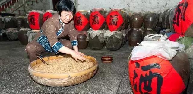 客家娘酒酿造技艺,客家娘酒梅州非遗传承