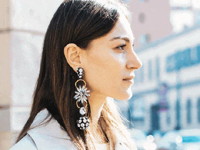 推荐7款秋季必备耳饰好看又百搭,这4件耳饰清爽又时髦