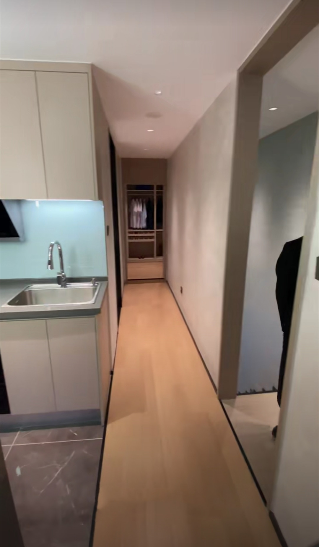 小户型爆改复式多人住,爆改户型两室一厅