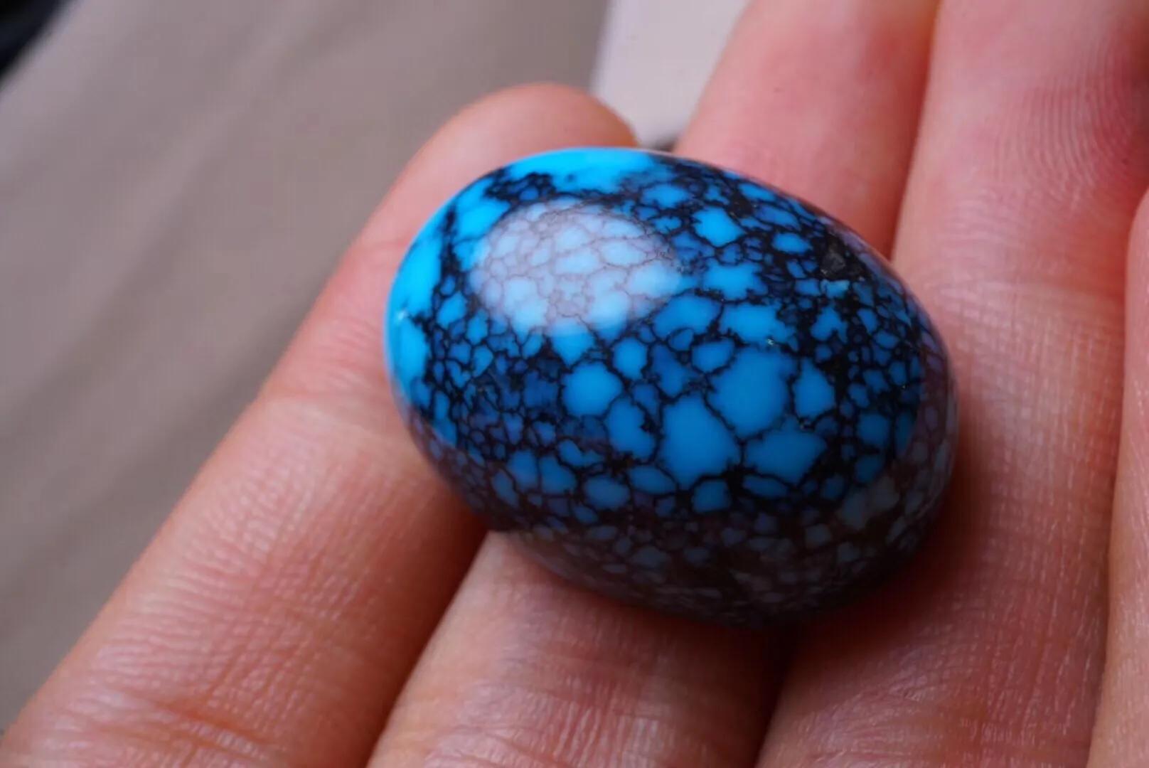 乌兰花原矿绿松石图片大全,乌兰花绿松石的优点和缺点