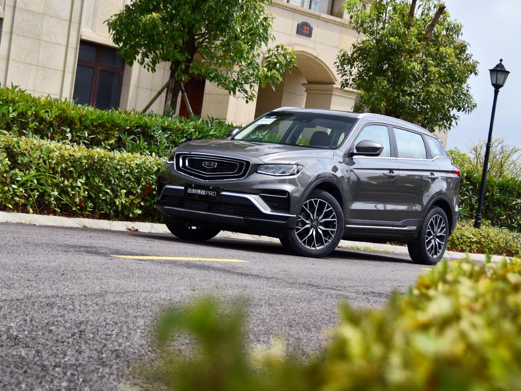 同级别杀伤力太强实拍吉利博越pro,吉利博越pro的爬坡能力