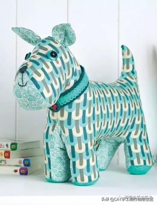 把不穿的旧衣服处理掉,把不穿的旧衣服拿出来改造一下吧