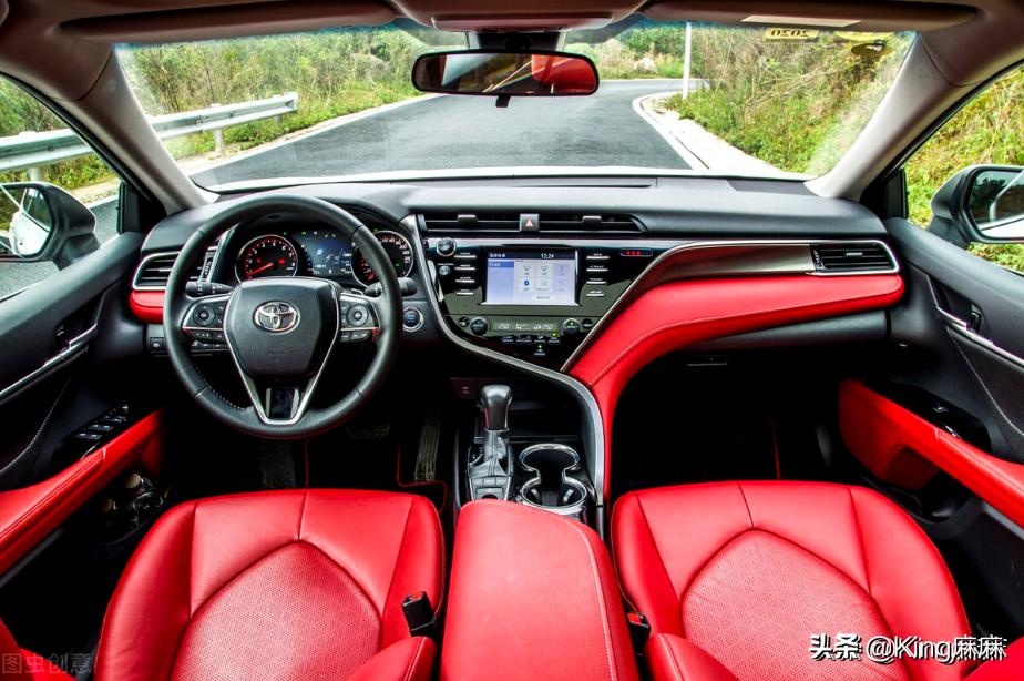 油电混动凯美瑞哪个好,全新凯美瑞混动与燃油版的区别