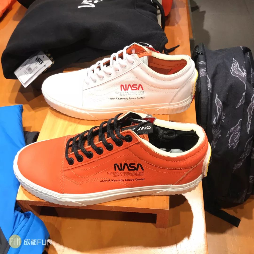 hm和芝麻街联名,moschino联名hm