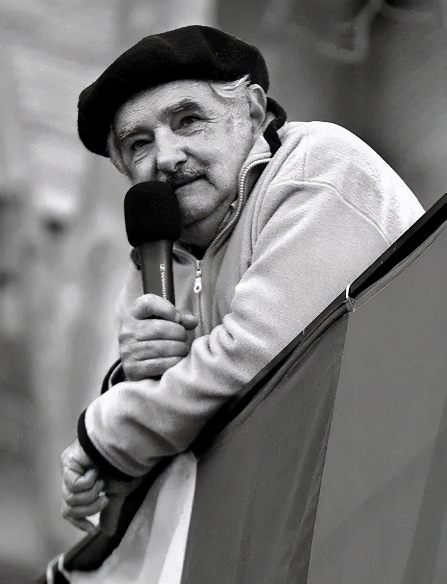 世界上最穷的总统是谁,最穷总统的现状