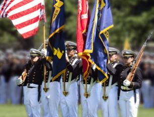 美国海军军校学员休假期间去世，他身穿的步兵狐步礼服，你了解吗